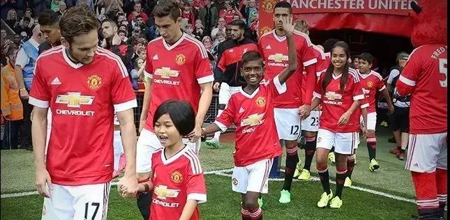  网球摄影大赛征集作品，捕捉赛场上的每一个动人瞬间  