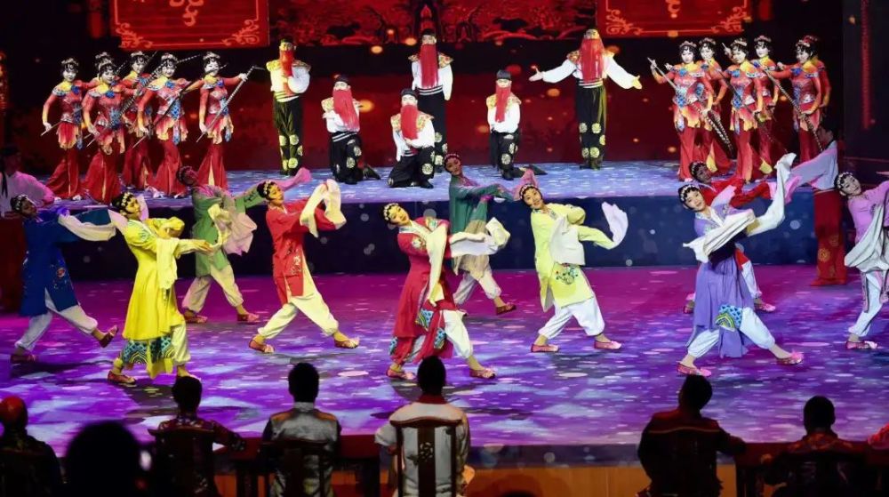  篮球文化节盛大开幕，球迷狂欢共享盛宴