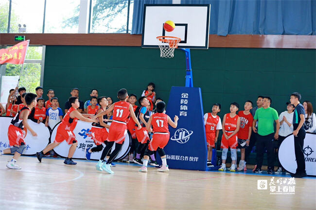  球星公益走进校园，篮球梦想照亮少年未来