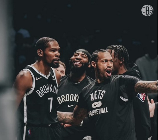  保级大战白热化，弱旅殊死一搏创造奇迹  